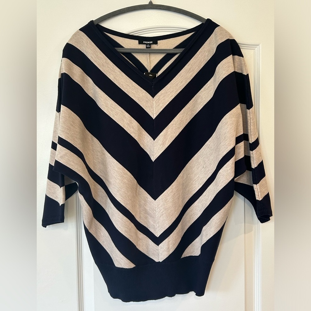 NWT Premise Chevron Striped Print V-Neck Pullover Sweater
Size - XL